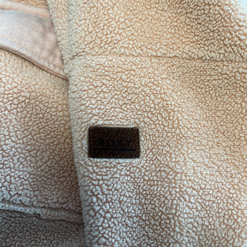 Roxy Make Wave, Move Mountains Fleece Shacket pit to pit is 20 inches size small - Picture 7 of 8
